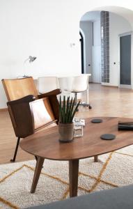 ComeCasa Bright City Flat with Private Terrace