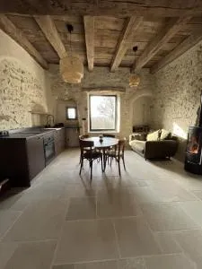 Appartement dans une vieille ferme bugiste - 沙纳兹