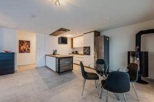 EXQUIS Luxus Apartment USM I Kamin I Terrasse I Parkplatz I Mercedes