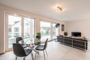 EXQUIS Luxus Apartment USM I Kamin I Terrasse I Parkplatz I Mercedes