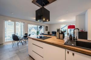 EXQUIS Luxus Apartment USM I Kamin I Terrasse I Parkplatz I Mercedes