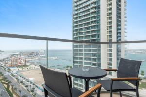 Silkhaus Vacation Homes Sunset & Sea View in a Tower Private Beach