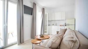 Gaia Mykonos Villas & Suites