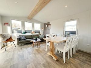 Chalet 5a op Recreatiepark De Wielen