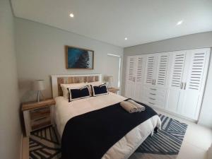 Queens Cove One Bedroom Apt 2
