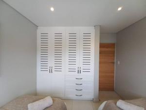 Queens Cove One Bedroom Apt 2