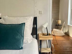 Cocon boisé x Parking by Melrose