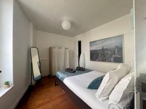 Cocon boisé x Parking by Melrose