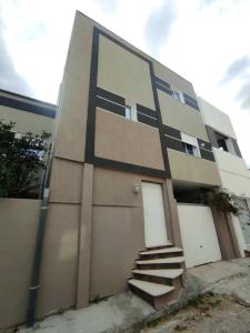 Bright apparament 10 Beach access with Mountain View