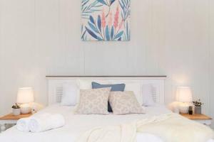 Pet Friendly Family Home In Brisbane - Relocations and Family Stays - Fast Internet - Parking - Netflix