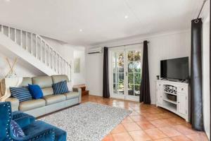 Pet Friendly Family Home In Brisbane - Relocations and Family Stays - Fast Internet - Parking - Netflix