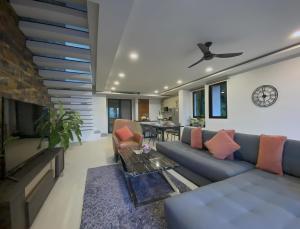 Twin Villas Seaview Kata