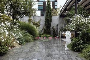 Roomers Baden-Baden, Autograph Collection