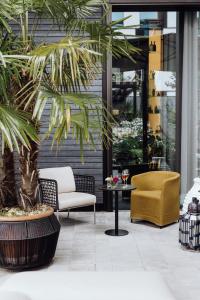 Roomers Baden-Baden, Autograph Collection