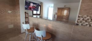 Rooftop Gem: perfect for a soloduo traveler(s).