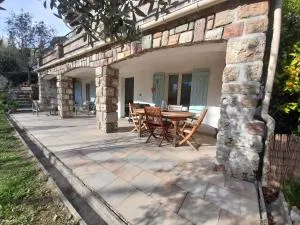 Peaceful Garden Apartment - Comps-sur-Artuby