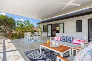 5BDR Ultimate Family Retreat Pool Toys Galore