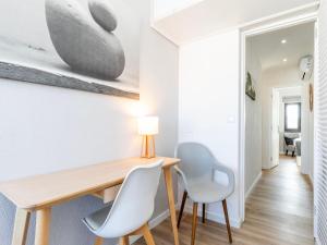 Bright Valadim Apartment