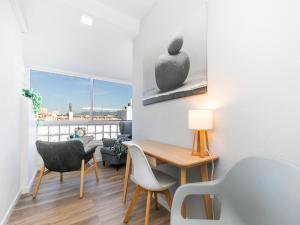 Bright Valadim Apartment