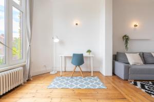 La Madeleine-Beautiful bright two bedroom apart