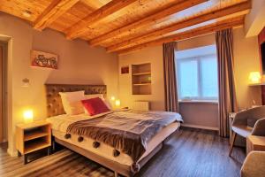 Le Repaire de l'Ours - L'Alcôve de l'Ours - Chambre cosy 2 pers - 4hvězdičkové hotely ve městě Dambach-la-Ville