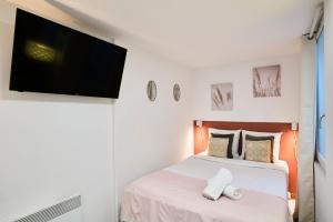 Large studio between train station & Grand Place