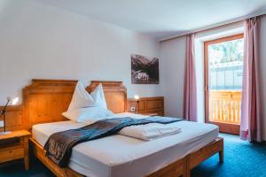 Single Room with Mountain View