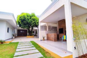 Linda Casa a 30 metros da av das Cataratas