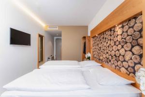 Standard Twin Room room in Atomis Hotel Dachau Munich