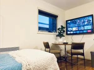 Entire Unit in Penguin with Free Parking - Gawler