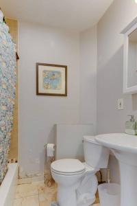 NEW! Boston Condo Near MBTA, 3Mi to Fenway ! (U3)