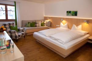 Alpina Lech - Geborgen in den Bergen