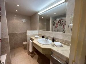 Estudio PYR privado con vistas al mar