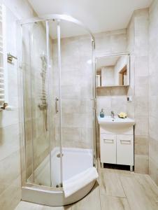 Deluxe Suite, 150 meters to Beach, Large Balcony, Parking, Lift, Leśne Tarasy