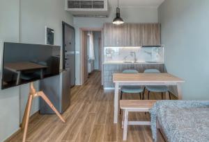 Arachovas Experience S1