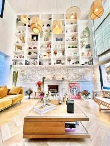 Exceptional house with Terrace and Parking à Courbevoie