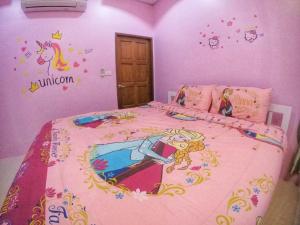 Blue house pool villa