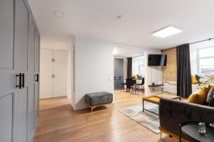 Newly Refurbished Lukiskiu Square Apartment by Reside Baltic