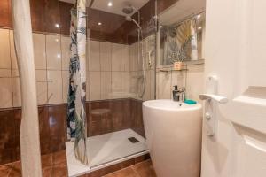 Maisons de vacances Le Troglogite Mignon - Maison et Jardin : photos des chambres