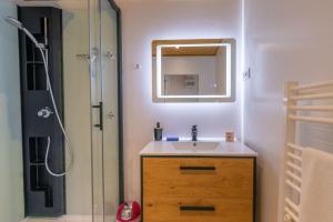 Maisons de vacances Le Troglogite Mignon - Maison et Jardin : photos des chambres