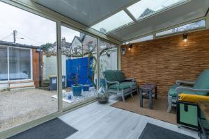 Maisons de vacances Le Troglogite Mignon - Maison et Jardin : photos des chambres
