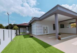 Awesome Ang Jenjarom Homestay