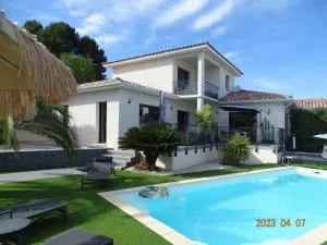 VILLA ENTRE MER ET MONTAGNE - Alignan-du-Vent