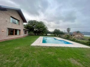 CASA VILLA LAGO AZUL CARLOS PAZ