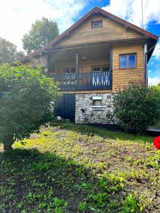 Chalet entièrement rénové proche Besançon