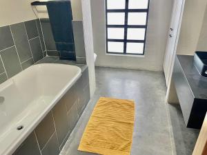 236 Vaal de Grace