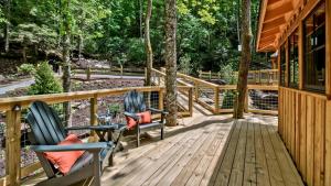 The Hemlock in Treehouse Grove at Norton Creek