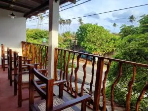 Summer House - Surf INN - Kumbalgama