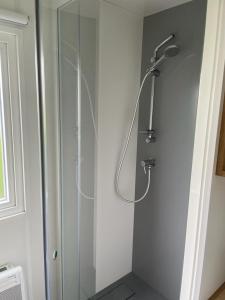 Mobilhome-vue lac-4 étoiles -Lac des Rêves