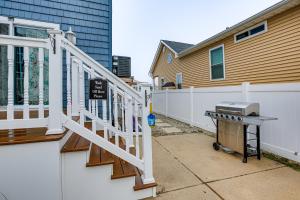 1 Mi to Marina District! Bright Brigantine Condo